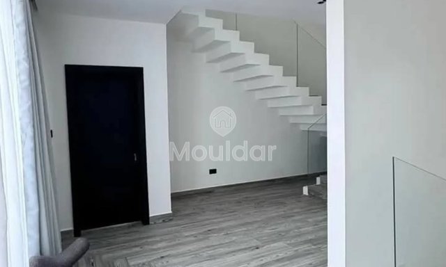 فيلا فسيحة للبيع في الدار البيضاء: 5 غرف استثنائية - 4