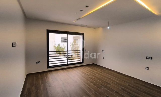 فيلا أحلام للإيجار في القنيطرة - 3 غرف مريحة