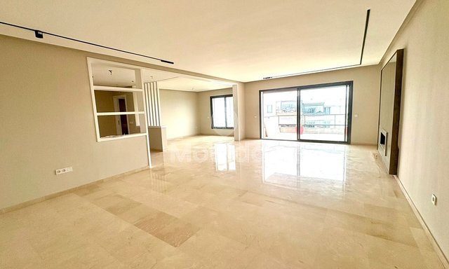 Spacious apartment for sale in Casablanca - 3 bedrooms, 185m²