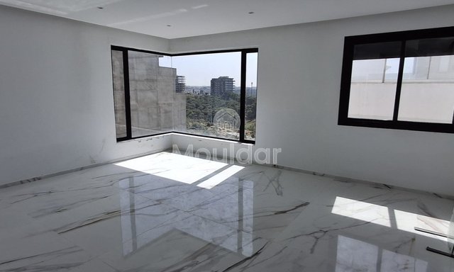 شقة حديثة للبيع في طنجة - مالabta، غرفتان نوم