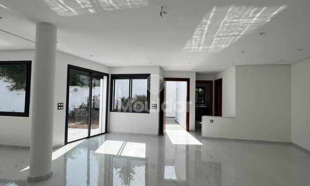Villa à Vendre à Fès - Confort et Espace au Rendez-vous - 3