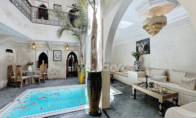 Na sprzedaż: Riad z urokiem 5 pokoi w Medynie Marrakeszu