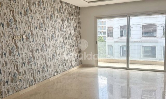 Appartamento in affitto: 3 camere da letto nel cuore di Casablanca