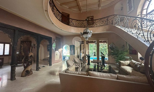 فيلا استثنائية في الدار البيضاء: فاخرة وواسعة وعصرية