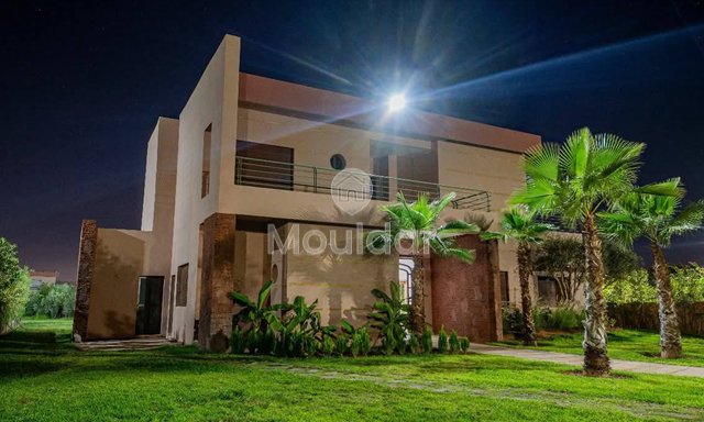 فيلا فاخرة في مراكش: هروب مثالي على طريق أوريكا