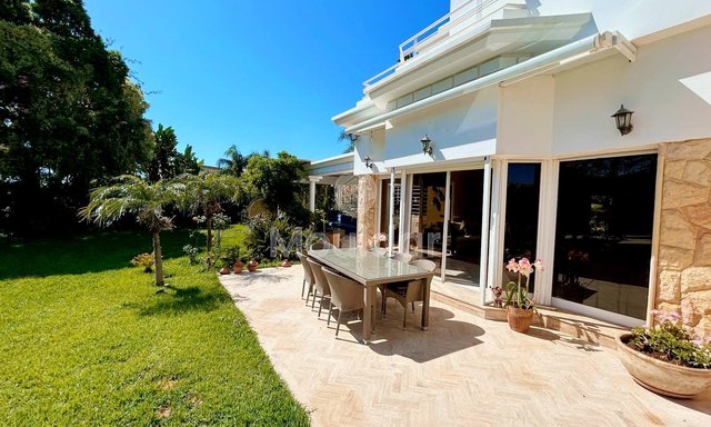 فيلا فاخرة للإيجار في الرباط - 2000 متر مربع من المساحة الأنيقة - 2