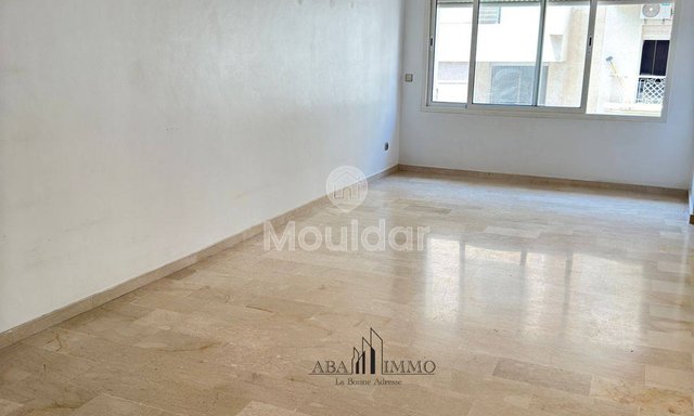 Spacious Apartment for Rent: 3 Bedrooms in Casablanca - 2