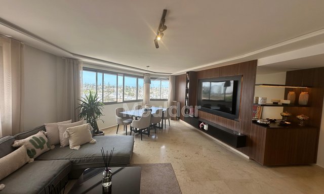 For sale: Modern 2-bedroom apartment in Bourgogne, Casablanca