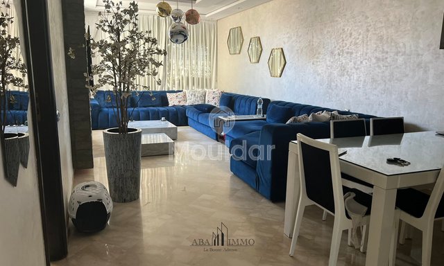 شقة للإيجار في الدار البيضاء: غرفتان، موقع مثالي