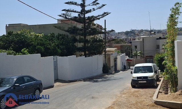 Terrain à Vendre à Tanger: 570m² Idéal pour Villa — Tanger, Jbel Kbir