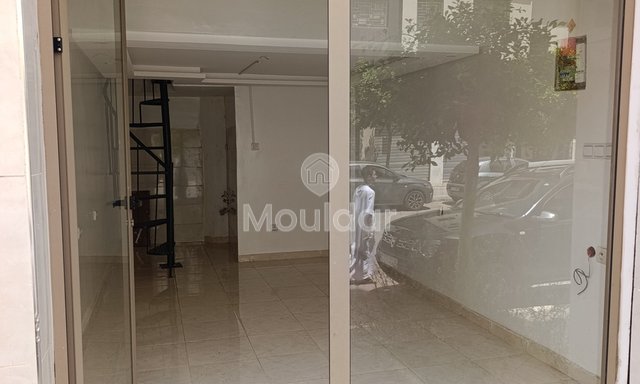 Bouskoura'da bir ticari mülke yatırım yapın - 24 m² - 2