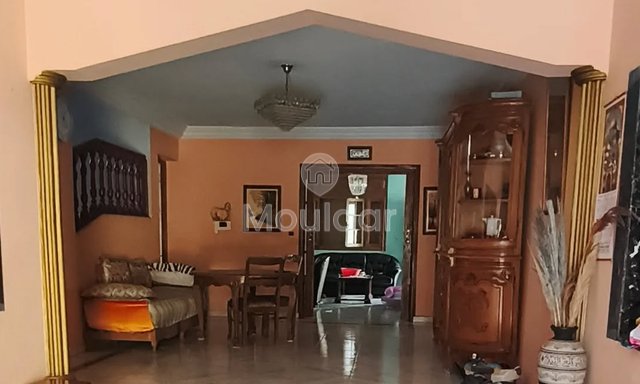 فيلا فسيحة للبيع في القنيطرة - 8 غرف نوم فاخرة