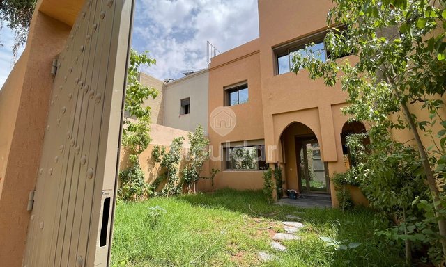 Villa Moderne à Vendre à Marrakech - Targa : Élégance et Espace