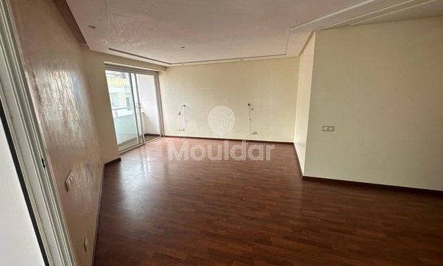 شقة ساحرة للإيجار في الدار البيضاء - 4 غرف نوم - 3