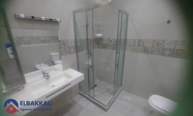 Apartamento Espacioso en Venta en Tánger - ¡Vista Impresionante! — Tánger, Iberie - 16