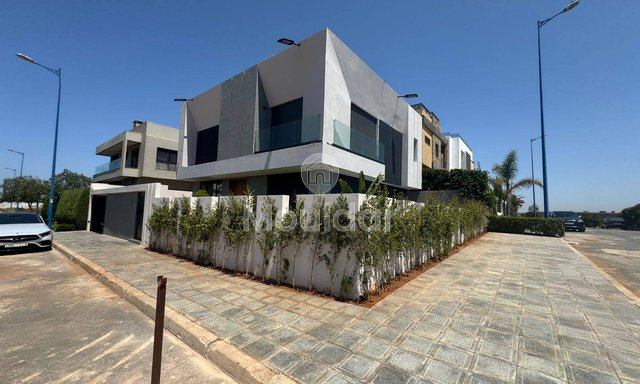 فيلا استثنائية في دار بوعزة مع إطلالة على البحر ومسبح