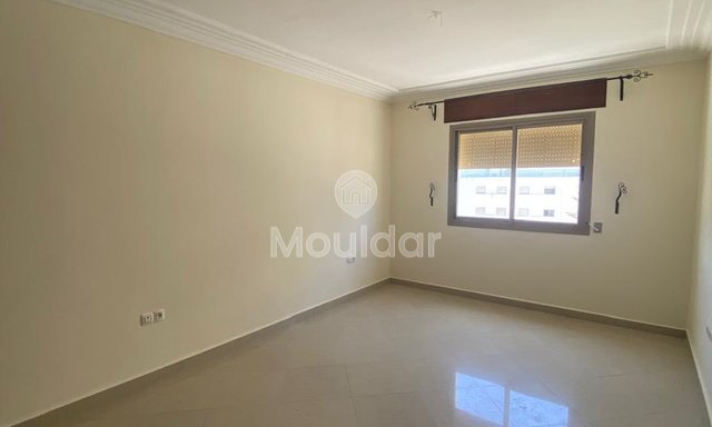 شقة للإيجار في طنجة إيبيريا: 3 غرف، مصعد - 2