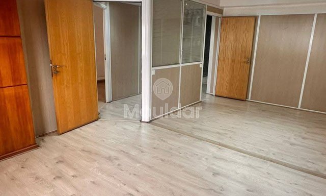 مكتب للإيجار في الدار البيضاء بورغون - مساحة محسنة