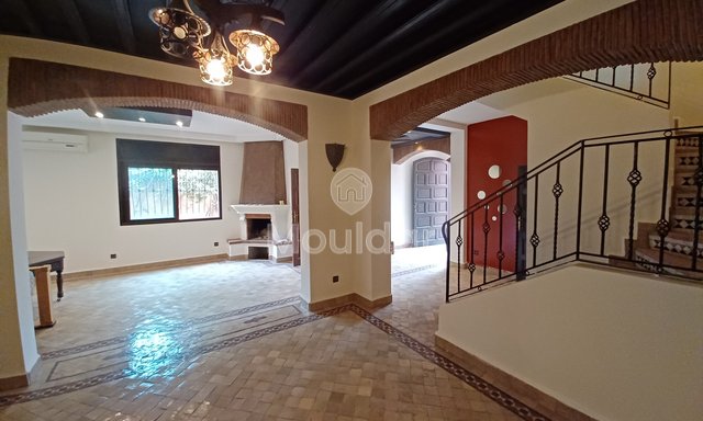 Przestronna willa w Marrakeszu: 4 sypialnie, 240 m² do zdobycia