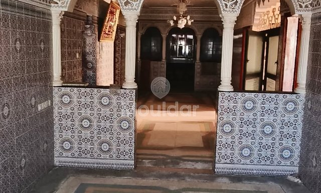 منزل واسع في القنيطرة: 12 غرفة، 3 طوابق للبيع