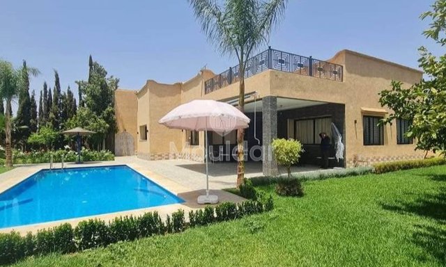 فيلا للإيجار في مراكش: هروب في قلب الأوركة