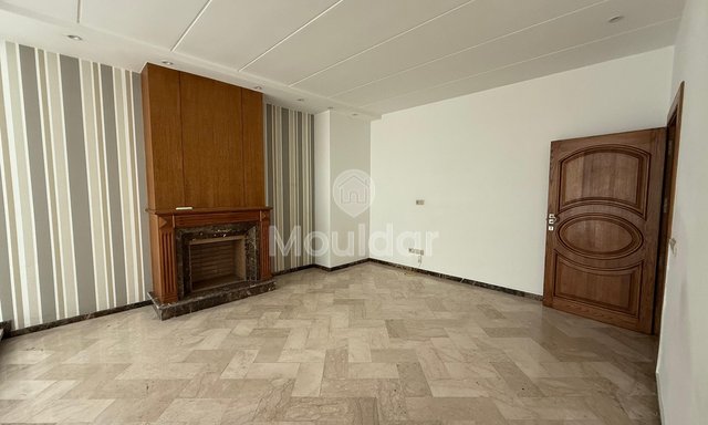 Casablanca'da Kiralık Geniş Daire - Hastaneler Mahallesi