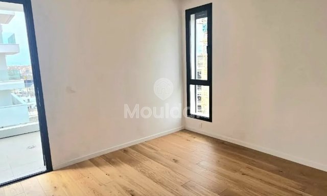 شقة جميلة للإيجار في مدينة الدار البيضاء - 110م² - 2