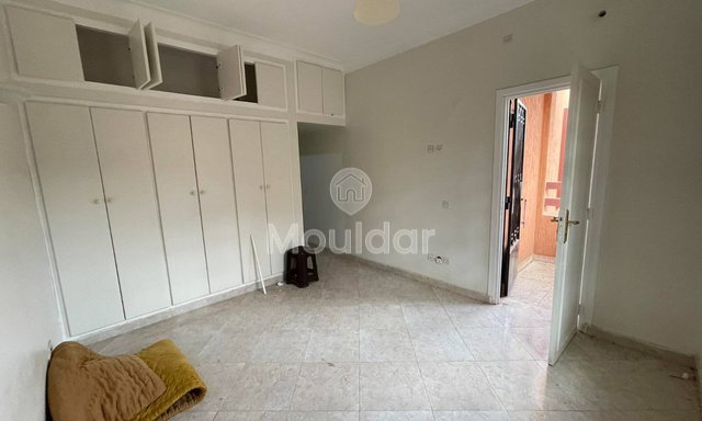 Villa d'Exception à Marrakech : 3 Chambres, 2 Étage à Vendre