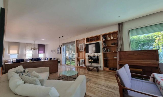 فيلا فاخرة للايجار في دار بوعزة - 4 غرف نوم