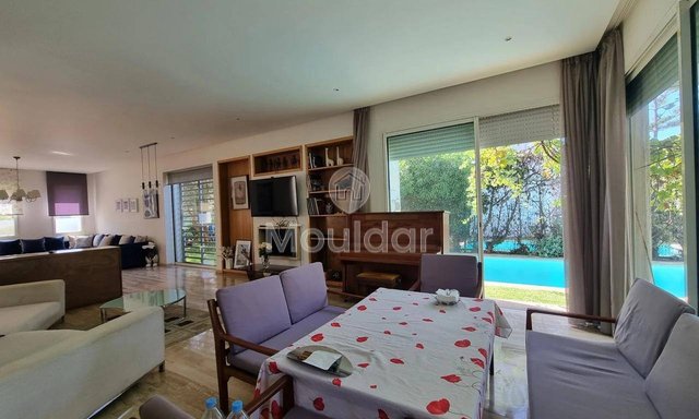 فيلا فاخرة للايجار في دار بوعزة - 4 غرف نوم - 2