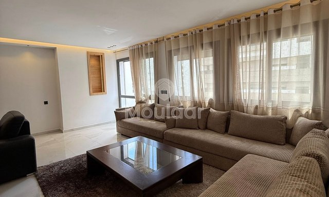 شقة للإيجار في طنجة: راحة ومساحة في كاستيا