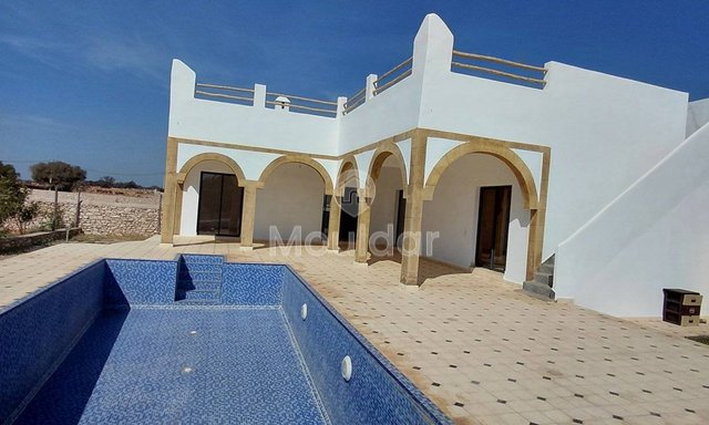 فيلا فاخرة للإيجار: 5 غرف نوم مع حدائق ومسبح