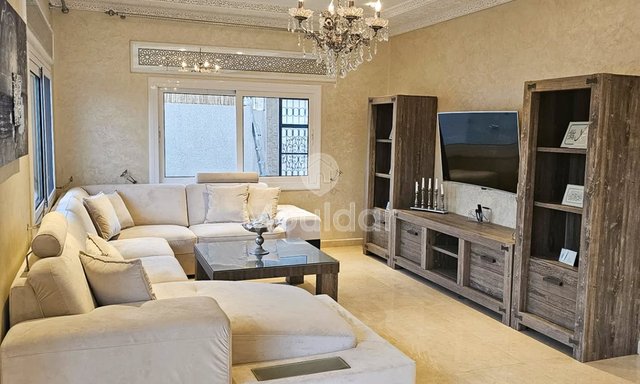 Tanger'da havuz ve olanaklarla satılık şirin bir villa