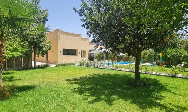 Luxe villa in Marrakech: 3 slaapkamers met zwembad - 2