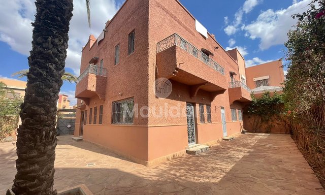 فيلا فاخرة للإيجار في مراكش مع شرفة و5 غرف نوم - 3