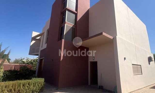 Villa de Luxe à Marrakech : 4 Chambres avec Piscine