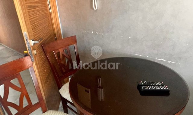 شقة للإيجار مع شرفة ومطبخ مجهز في الدار البيضاء - 2