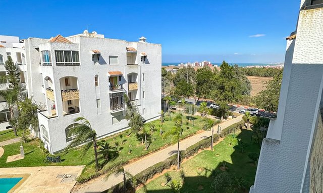 Piękne mieszkanie na sprzedaż w Asilah z tarasem i basenem