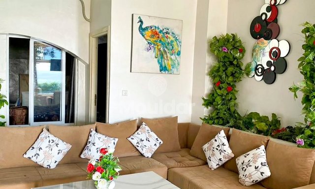 فيلا عطلات في طنجة: الفخامة والاسترخاء بجانب المسبح