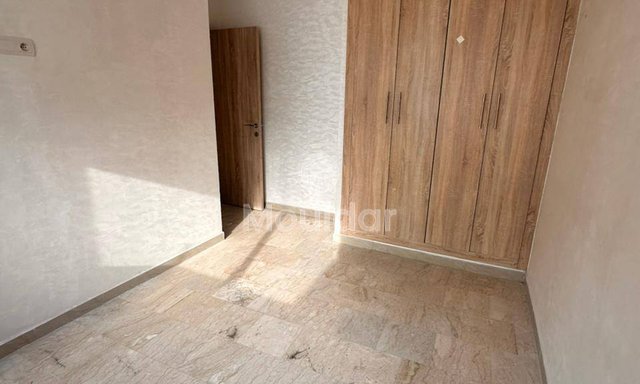 Monolocale moderno da affittare con terrazza a Val d'Anfa