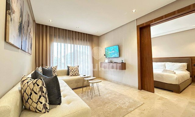 شقة مكيفة في الدار البيضاء - بالم مع شرفة جميلة