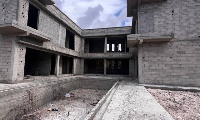 Spacious Riad for Sale - Urban Zone KM8, 7 Bedrooms! — Essaouira, Ghazoua