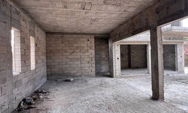 Spacious Riad for Sale - Urban Zone KM8, 7 Bedrooms! — Essaouira, Ghazoua - 4