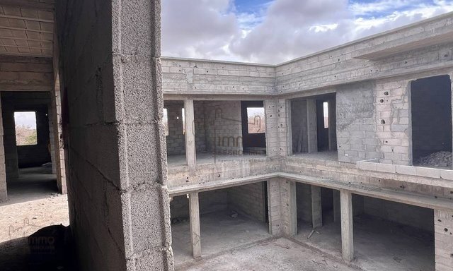 Spacious Riad for Sale - Urban Zone KM8, 7 Bedrooms! — Essaouira, Ghazoua - 12