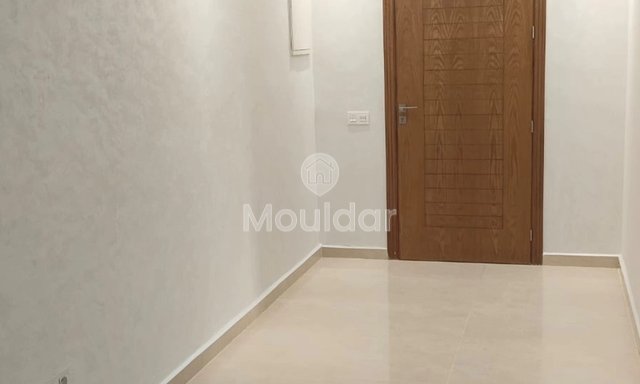 Spacious Apartment for Sale in Casablanca - 3 Bedrooms and Terrace - 4