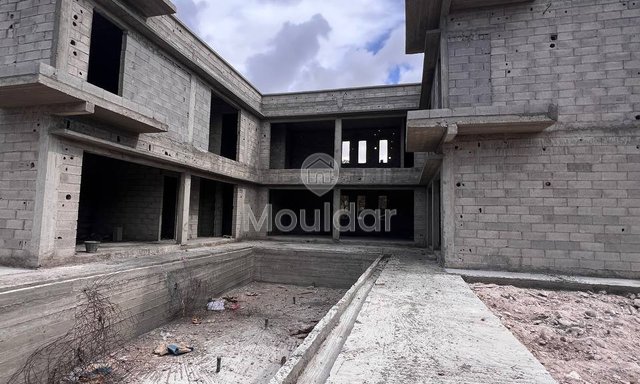 Riad Spacieux à Vendre - zone urbain KM8 , 7 Chambres - 3