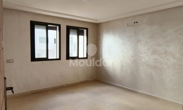 إيجار شقة 3 غرف في أغادير مع مصعد وموقف سيارة