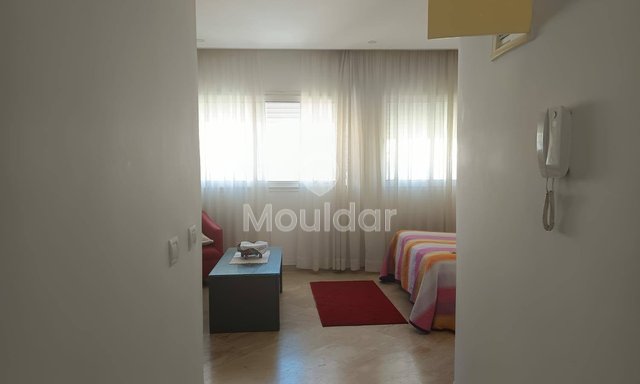 استوديو للإيجار في الدار البيضاء: راحة، تراس وارتفاع