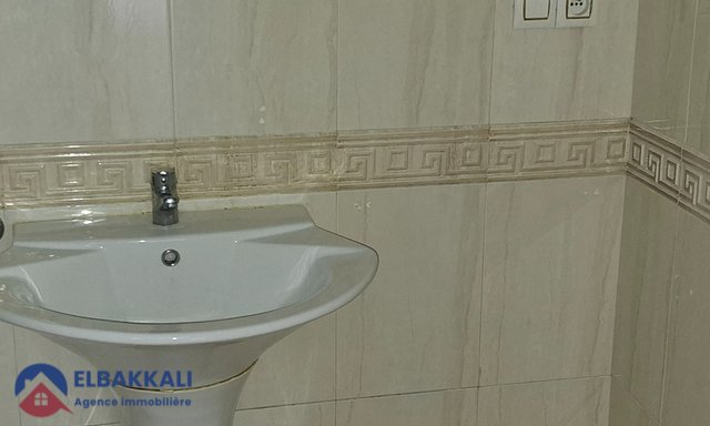 Apartamento en Alquiler en Tánger: 5 Habitaciones, Vista Impresionante — Tánger, Iberie - 24