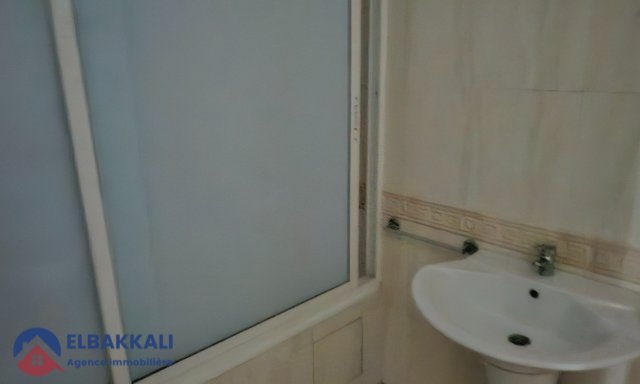 Apartamento en Alquiler en Tánger: 5 Habitaciones, Vista Impresionante — Tánger, Iberie - 23